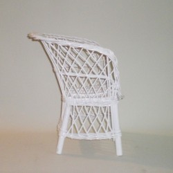 Comprar Sillón infantil de mimbre lacado modelo TRENZA en CesteriaGretel.Com