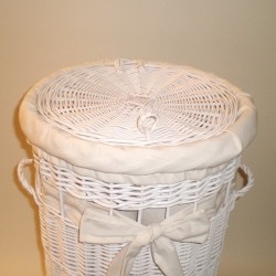 Comprar Ropero de mimbre de 70 color blanco con puntilla en CesteriaGretel.Com