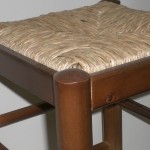 Comprar Taburete de enea, con cerco, color NOGAL en CesteriaGretel.Com