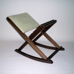 Comprar Escabel balancín color nogal en CesteriaGretel.Com