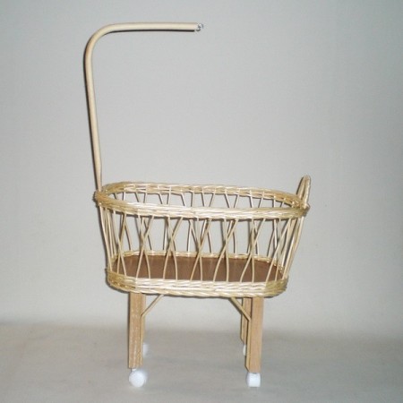 Comprar Cuna muñeca de mimbre con dosel en CesteriaGretel.Com