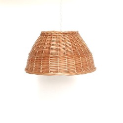 Lámpara de mimbre