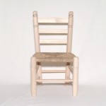 Silla chata tejida, en crudo