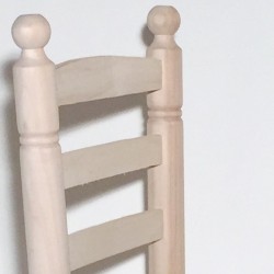 Silla chata tejida, en crudo