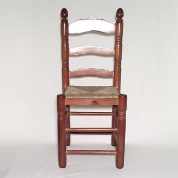 Silla mesonera color nogal