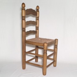 Silla mesonera envejecido