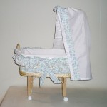 Comprar Cuna muñeca vestida de mimbre tupida en CesteriaGretel.Com