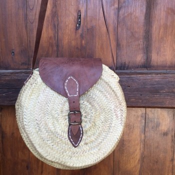 Bolso bandolera redondo solapa cuero