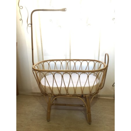 Cuna oval caña c/colchón