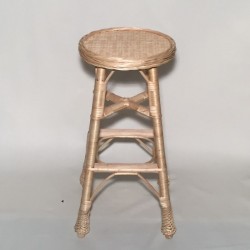 Taburete de barra en mimbre