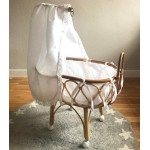 Cuna de juguete vestida