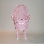 Comprar Cunita con capota color rosa vestida en CesteriaGretel.Com