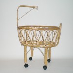 Comprar Cuna de juguete grande de caña con dosel en CesteriaGretel.Com