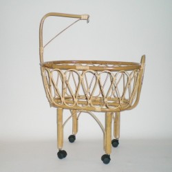 Comprar Cuna de juguete grande de caña con dosel en CesteriaGretel.Com