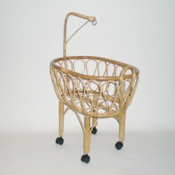 Comprar Cuna de juguete grande de caña con dosel en CesteriaGretel.Com
