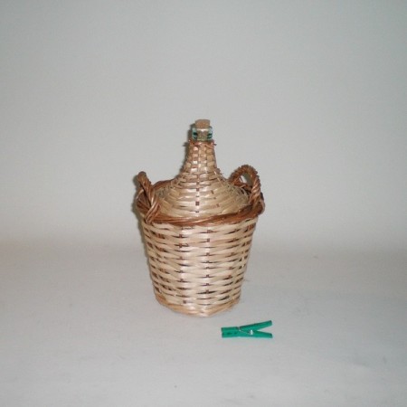 Comprar Garrafa 2 l. forrada de mimbre  en CesteriaGretel.Com