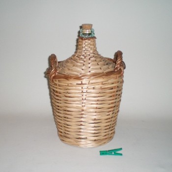 Comprar Garrafa 8 l. forrada de mimbre  en CesteriaGretel.Com