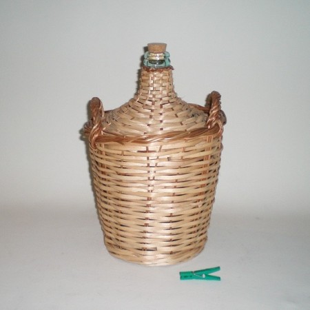 Comprar Garrafa 8 l. forrada de mimbre  en CesteriaGretel.Com