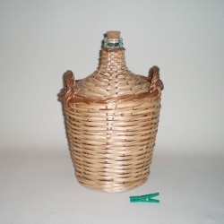 Comprar Garrafa 8 l. forrada de mimbre  en CesteriaGretel.Com