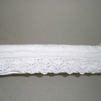 Comprar Bandeja de mimbre lacada en blanco con puntilla en CesteriaGretel.Com