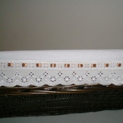 Comprar Bandeja de mimbre color nogal con puntilla en CesteriaGretel.Com